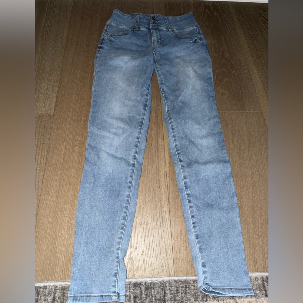 Wallflower Sassy High Rise Denim Jeans